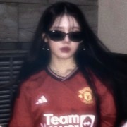 Rorina🐼🍓's avatar