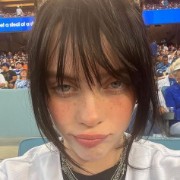 Billie Eilish/🧸's avatar