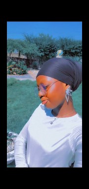 Mlle_Zéïnab 's avatar