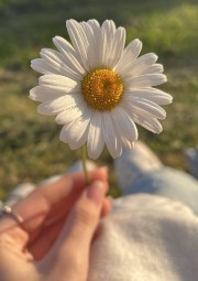 Only Girls Things's avatar