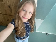 Theresa🧸's avatar