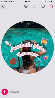 aesthetic girlss🧁's avatar
