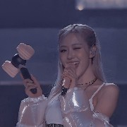 ROSÉ_FAN's avatar