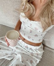 Mood clean girl 🧖‍♀️'s avatar