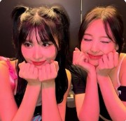 ✨🫰🏻2•kpopienne🎤🎀's avatar