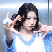 mei’s cafè ><'s avatar