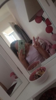 clean girl 💜🎀💛's avatar