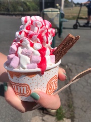 Thisgirl🎀's avatar