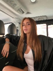 June White 🎀's avatar