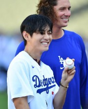 ʀᴏsɪᴇ ᴘᴏsɪᴇ's avatar