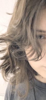 Glassylt3💗💛🩵📚🌘😔's avatar