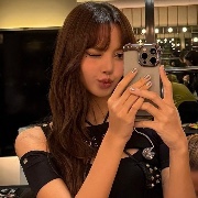 Une Kpop Stan 🫶🖤🩷's avatar