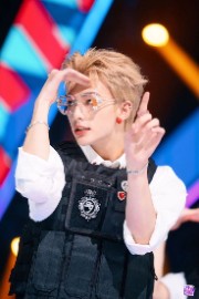 Just ahyeon 's avatar