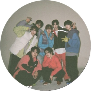 ☆♤+WeFlip+♤☆'s avatar