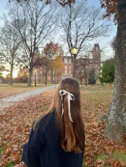 Girly things's avatar