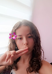 Maëlys 😼💜's avatar