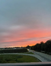 Emily.xx🪩🤍🎀's avatar