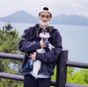 Madame Hwang's avatar