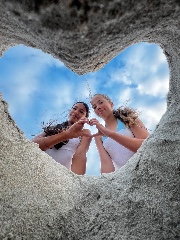 claire & ruby daily 🐚🥥🌺's avatar