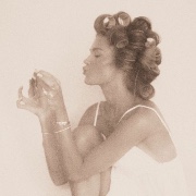 Ines 🥂🐆's avatar