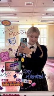 Little_Rosé 🌺's avatar