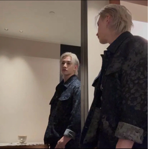 Channie🐺🥀's avatar