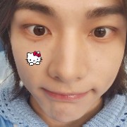 Constance 🥟's avatar