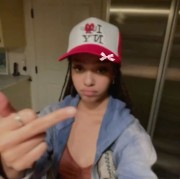 Ayun Lee the lesbian 's avatar