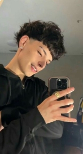 manu🙌🏻's avatar