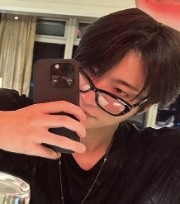 _atiny4ever_'s avatar