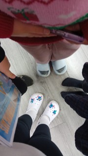 in luv wth a brunnete! 's avatar