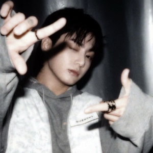 Jungkookiee's avatar