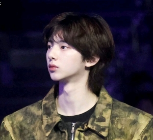 𝗝𝗨𝗛𝗢𝗢𝗡 𝗪𝗜𝗙𝗘's avatar